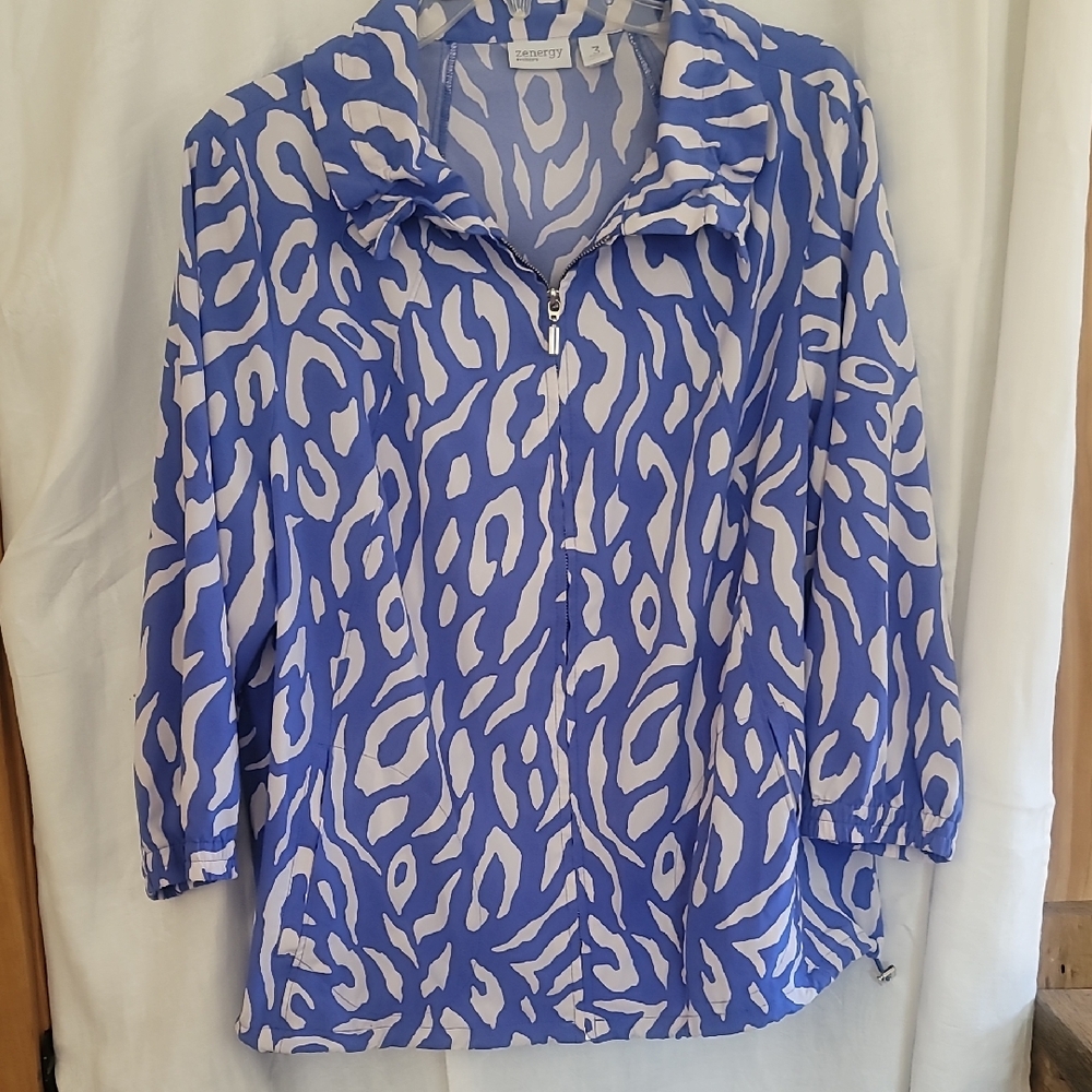 Stylish Blue and White Patterned Utility Jacket